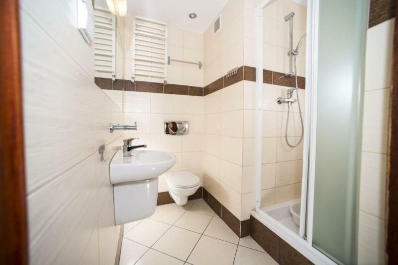 Zem-Tourist Hotel Pustkowo Bagian luar foto